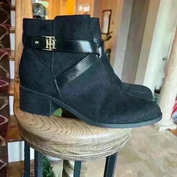Tommy Hilfiger black booties 9. Brand new never worn. 2” heel. Gold accents - Picture 9 of 15